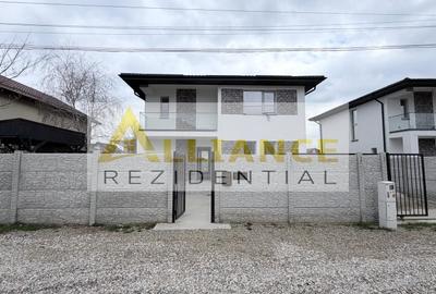 Casă individuală cu 5 camere cu Canalizare în Berceni