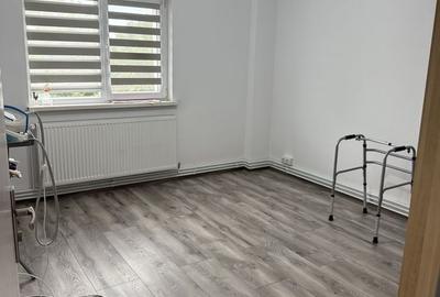 Apartament cu 3 camere decomandat în Popoveni - 2