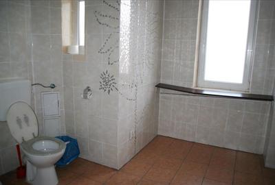 Casă individuală cu 3 camere cu Canalizare în Calea Călărașilor - 3