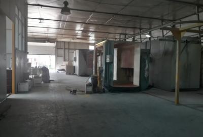 Spațiu industrial, de 1,300 mp, în Bartolomeu