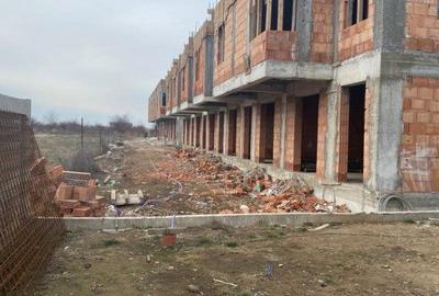 Casă cu 4 camere cu Canalizare în Nord - 27