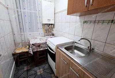 Apartament cu 2 camere semidecomandat în Micro 40