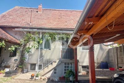 Casă cu 4 camere cu Teren 759 Mp în Central