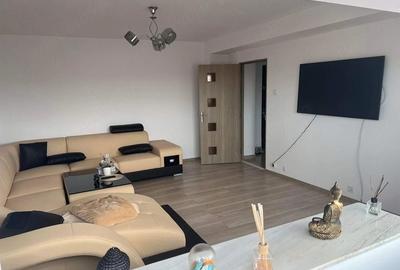 Apartament cu 2 camere decomandat în Girocului
