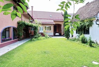 Casă individuală cu 7 camere cu Canalizare în Cristian - 1