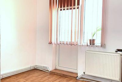 Apartament cu 4 camere decomandat în Central - 4