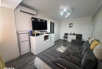 Apartament cu 3 camere semidecomandat în Micro 40