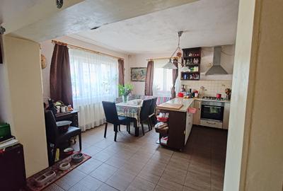 Casă cu 4 camere cu Canalizare în Bunloc - 3