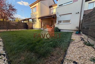Duplex cu 4 camere cu Canalizare în Aradului
