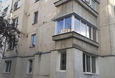 Apartament cu 3 camere decomandat în Central - 2