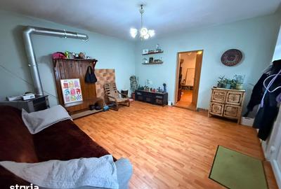 Casă cu 4 camere cu Teren 2000 Mp în Iara