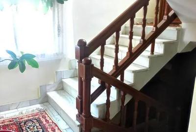 Casă cu 5 camere cu Teren 500 Mp în Central - 16