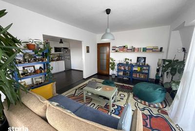 Apartament cu 3 camere în Tractorul