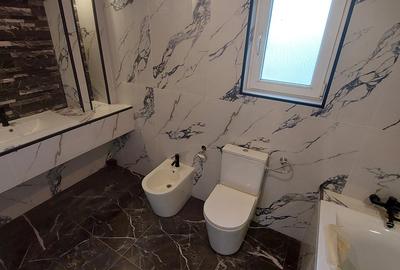 Casă cu 4 camere cu Teren 330 Mp în Oncea - 16