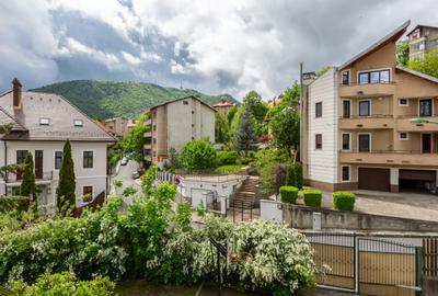 Închiriere apartament exclusivist în casa - vedere spre Tâmpa - 9