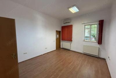 Apartament 3 camere decomandat in vila - 3