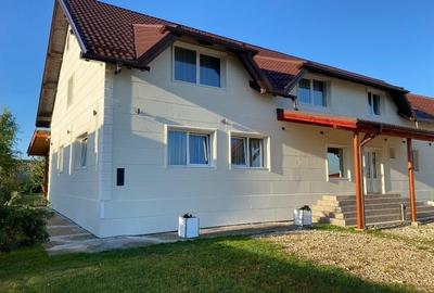 Casă cu 4 camere cu Teren 1860 Mp în Central - 4
