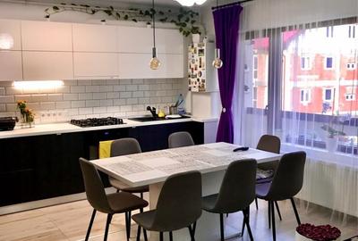 Apartament cu 3 camere decomandat în Central