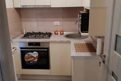 Garsoniera McDonald's central - 1