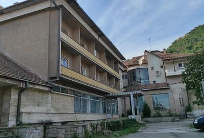 HOTEL DE VANZARE - 3