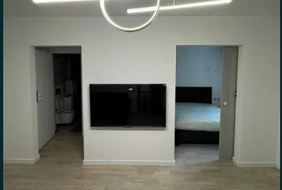 Romana,Piata Amzei,et.2/10,Renovat,Totul Nou,mobilat utilat complet - 2