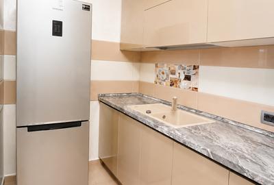 Apartament cu 3 camere decomandat în 13 Decembrie - 12