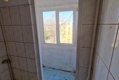 Apartament cu 2 camere semidecomandat în Rahova - 3