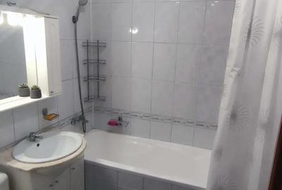Apartament cu 3 camere decomandat, mobilat în Traian - 7