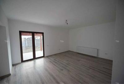 Casă cu 3 camere cu Canalizare în Moșnița Nouă - 6