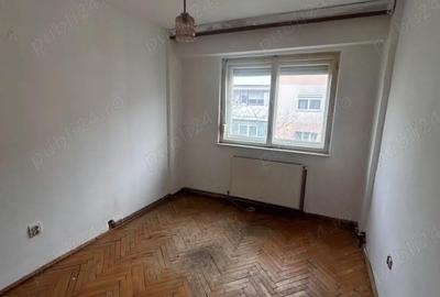 Apartament cu 3 camere decomandat în Micro 16 - 2