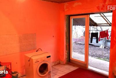 Casă cu 7 camere cu Teren 1458 Mp în Lenauheim - 8