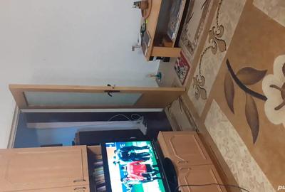 Vand apartament 4 camere et.4 an 1979Bucure?ti - 1