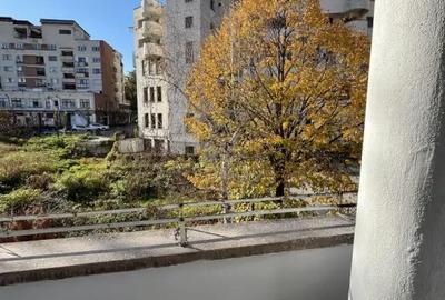Spațiu comercial, de 70 mp, în Central - 6