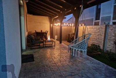 Proprietar - vând 1/2 duplex cu garaj - 2