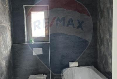 Casă cu 5 camere cu Teren 150 Mp în Dobroești - 6