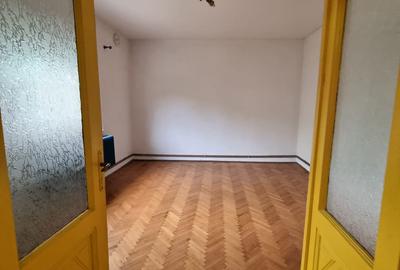 Imobil format din 2 corpuri individuale,un singur proprietar, zona Iancului - 6