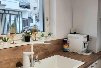 Casă cu 4 camere în Central - 2