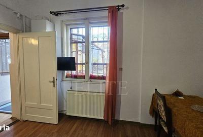 Apartament cu 3 camere semidecomandat în Central - 5
