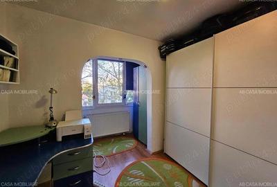 Apartament 4 camere, 2 bai, 2 balcoane, et. 2 din 4, Timi?oara, Calea Torontalului, comision 0% - 2