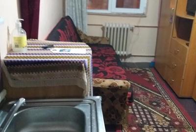 Garsonieră nedecomandată în Central - 1