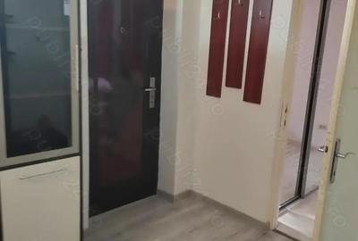 Garsoniera dec etj 2 zona Gojdu - 3