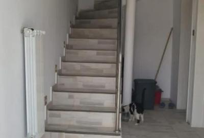 Casă cu 5 camere cu Teren 750 Mp în Mihăilești - 10