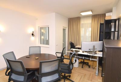 Apartament cu 3 camere semidecomandat în Unirii