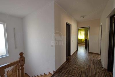 Casă cu 4 camere cu Teren 190 Mp în Central - 8