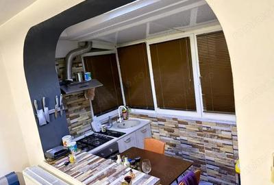 Apartament cu 3 camere semidecomandat în Central - 7