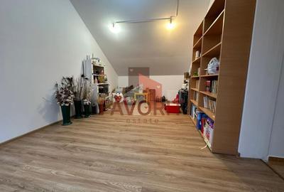 Casă individuală cu 5 camere cu Canalizare în Sânmihaiu German - 11