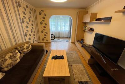 Apartament cu 3 camere decomandat în Răcădău - 1