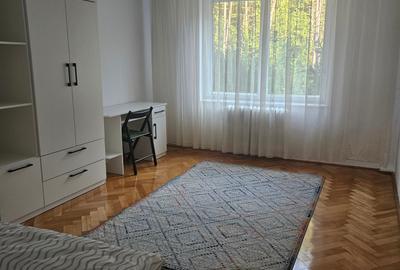 Se inchirieaza,in 7 Noiembrie,apartament cu 3 camere,etajul 1,mobilat si utilat. Se inchirieaza,in 7 Noiembrie,apartament cu 3 camere,etajul 1,mobilat si utilat. - 2