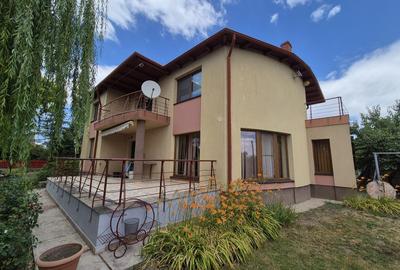 Casă individuală cu 7 camere cu Garaj în Dârvari - 2