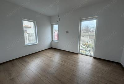 Casă cu Teren 325 Mp în Ianova - 3